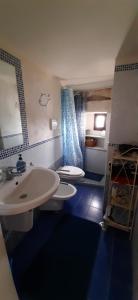 Koupelna v ubytování Che Vista!! Ostuni ,sulle bianche mura con vista mozzafiato