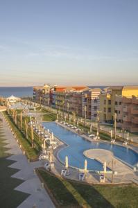 Bazén v ubytování Porto South Beach by Amer Group - Families only nebo v jeho okolí