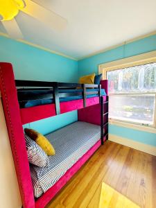 Двуетажно легло или двуетажни легла в стая в BELLE ON HARLEM