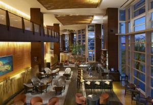 A restaurant or other place to eat at Mandarin Oriental, Miami