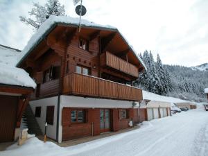 Chalet spacieux 5 chambres proche des remontées à Châtel - FR-1-693-2 om vinteren
