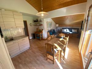 Zdjęcie z galerii obiektu Appartement spacieux proche des pistes avec Multi Pass à 3€/jour/personne ! - FR-1-692-14 w mieście La Chapelle-dʼAbondance