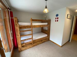 Posteľ alebo postele v izbe v ubytovaní Appartement Spacieux de 3 Pièces avec Grande Terrasse et Accès Direct aux Pistes à La Chapelle-d'Abondance - FR-1-692-53
