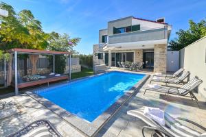 Bazén v ubytovaní Villa Dana & Thalia - Private Pool alebo v jeho blízkosti
