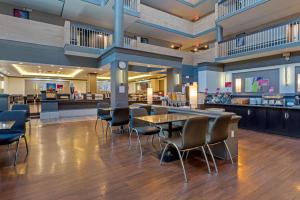 Restaurace v ubytování Best Western Plus Village Park Inn