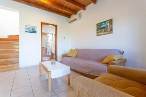 Posedenie v ubytovaní Spiros Beach Villa