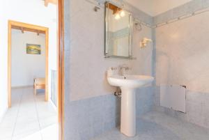 Kúpeľňa v ubytovaní Spiros Beach Villa