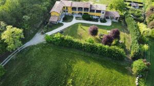 A garden outside Pet and Breakfast Pet Friendly Country House