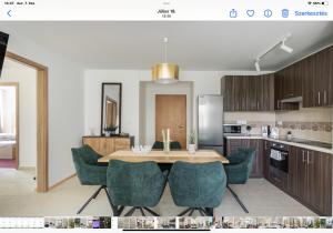 Kuchyňa alebo kuchynka v ubytovaní Sinus Prémium Aparthotel Siófok