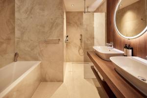 Koupelna v ubytování Van der Valk Hotel Lelystad