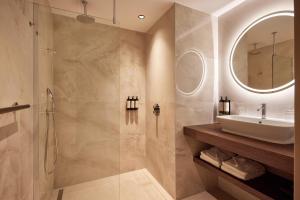 Koupelna v ubytování Van der Valk Hotel Lelystad