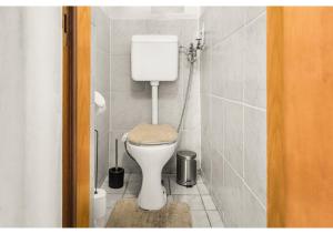 Welcoming 2BR Apt. Near Danube & Millenium Tower的一间浴室