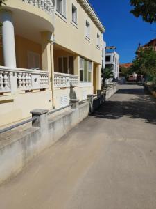 Zdjęcie z galerii obiektu Villa Kata apartments w mieście Zadar