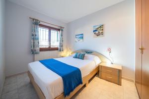 Posteľ alebo postele v izbe v ubytovaní Holiday Home Mila + 9 fotografií