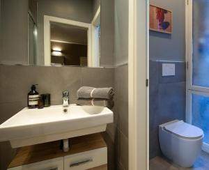 A bathroom at Appartamento Kosta