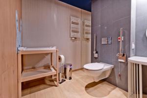 Łazienka w obiekcie BlueApart Apartamenty Hotelowe Nexo II