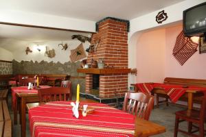 Μια τηλεόραση ή/και κέντρο ψυχαγωγίας στο Aseva House Guest house