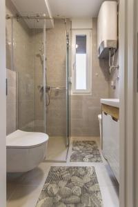 Un baño de Modessa 17 fotos más