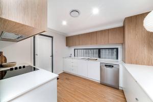 Gallery image of DELETED Brand New Luxury Abode on Shaw in Wagga Wagga