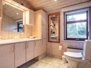 Koupelna v ubytování Seaside Escape at Napstjert - By Traum Ferienwohnungen + 15 fotografií