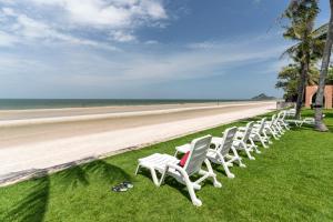 Afbeelding uit fotogalerij van MoroccanStyle 4guest Beachfront by น้องมังคุด in Hua Hin