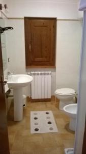 Bathroom sa Al Peschio Pizzuto Agriturismo