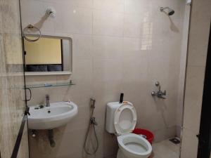 Ванная комната в 002 MŸKA at Dsouza Heritage, Moira