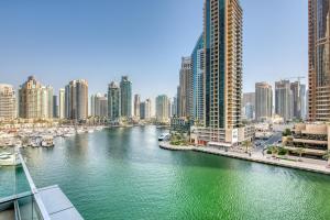 Fotografie z fotogalerie ubytování Cayan Tower Dubai v Dubaji