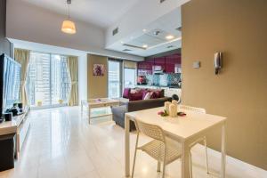 Fotografie z fotogalerie ubytování Cayan Tower Dubai v Dubaji + 13 fotografií