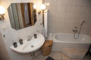 Koupelna v ubytování Ruhe-haus + 20 fotografií