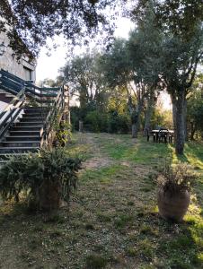 A garden outside Casa adossada de camp prop de la Costa Brava