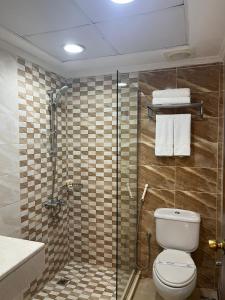 Koupelna v ubytování Abraj Al Tayseer Tuwa Hotel