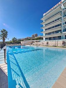 Gallery image of Beachfront Luxury Apartments by NRAS in Arenales del Sol