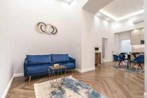 Posedenie v ubytovaní ASSEA Elegant Apartment with 2 Bedroom in Downtown