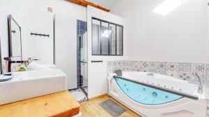 Zdjęcie z galerii obiektu Maison familiale à 30min de Toulouse 