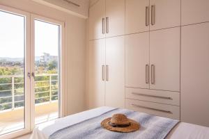 Postel nebo postele na pokoji v ubytování Luxury Villa Alba by Estia