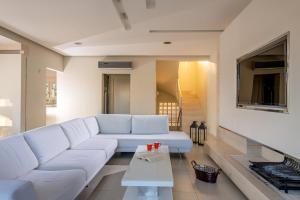 Posezení v ubytování Luxury Villa Alba by Estia