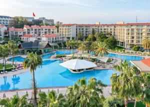 Bazén v ubytování Arum Barut Collection - Ultra All Inclusive nebo v jeho okolí