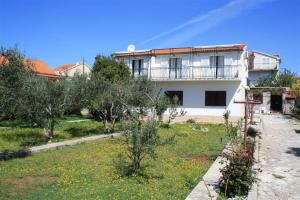Zahrada ubytování Apartment in Vodice with terrace, air conditioning, W-LAN, washing machine 3671-6