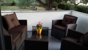 Posezení v ubytování Apartment in Vodice with terrace, air conditioning, W-LAN, washing machine 3671-6