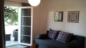 Posezení v ubytování Apartment in Vodice with terrace, air conditioning, W-LAN, washing machine 3671-6