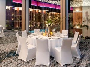 Pullman Khao Lak Resort餐厅或其他用餐的地方