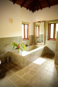 Fotografie z fotogalerie ubytování Kingfisher Bamboo Garden Villa v destinaci Unawatuna