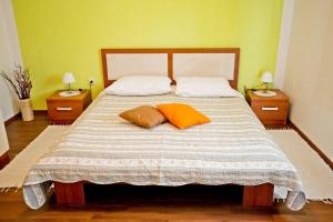 Posteľ alebo postele v izbe v ubytovaní Apartment in Poljana with sea view, terrace, air conditioning, WiFi 3617-5