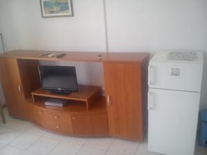Televízia a/alebo spoločenská miestnosť v ubytovaní Apartment in Hvar town with sea view, balcony, air conditioning, WiFi 3615-1