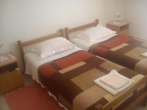 Posteľ alebo postele v izbe v ubytovaní Studio apartment in Hvar town with sea views, terrace, air conditioning, WiFi 3615-5