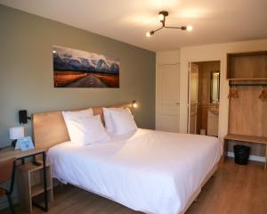 Posteľ alebo postele v izbe v ubytovaní Motel 991 + 20 fotografií