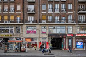Supermarket nebo jiné obchody v  apartmánu nebo okolí