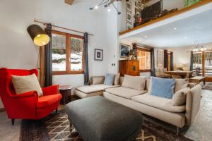 Chalet Fleur de Lys - Chalet 4BR Wood Stove , Home Cinema , Parental Suite - By Cozee Rentals 휴식 공간 사진 45개 이상