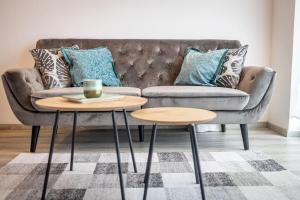 A seating area at Venus Apartments - Westside residence